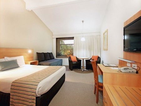 Quality Hotel Airport International - Accommodation in Bendigo 2