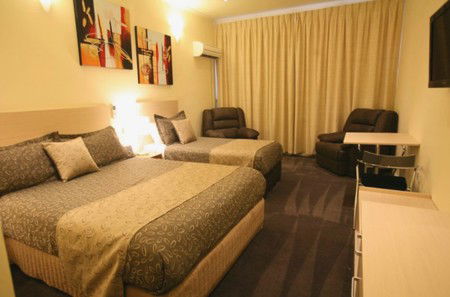 Adelaide Granada Motor Inn - Accommodation in Bendigo 0