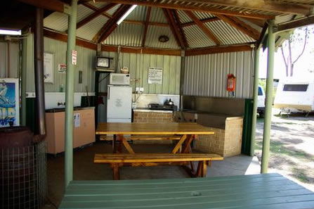 Albany Happy Days Caravan Park - Accommodation in Bendigo 1