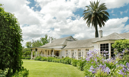 Chateau Yering Historic House Hotel - Accommodation in Bendigo