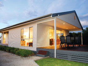 Sunnydays - Accommodation in Bendigo 0