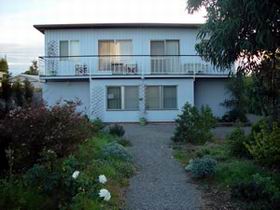 Salty Grape Beach House - Accommodation in Bendigo 0