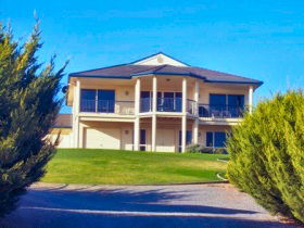 Serenity At Carrickalinga - Accommodation in Bendigo 0