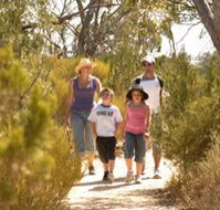 Long Island Caravan Park Cabins - Accommodation in Bendigo