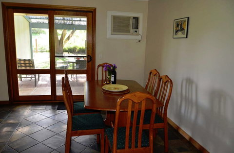 The Beach House - Normanville - Accommodation in Bendigo 4