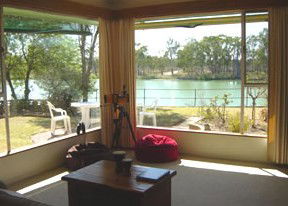 Riverfront Retreat - Accommodation in Bendigo 1