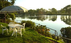 Riverfront Retreat - Accommodation in Bendigo 5
