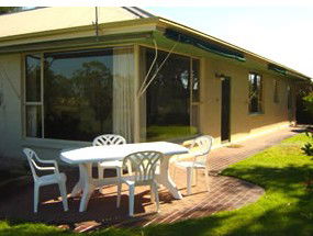 Riverfront Retreat - Accommodation in Bendigo 6