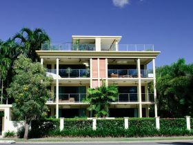 Cairns Beachfront Apartment - Accommodation in Bendigo 0