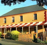 Meredith House And Mews - Accommodation in Bendigo