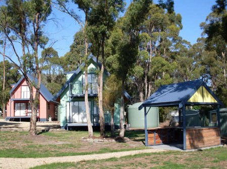 Four Seasons Holiday Cottages - Accommodation in Bendigo 4