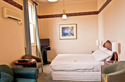 Hotel Shamrock - Accommodation in Bendigo 0