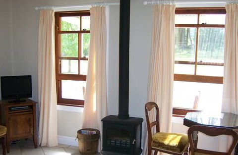 Hillcrest Cottage - Accommodation in Bendigo 3