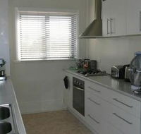 Hill Crest House - Accommodation in Bendigo