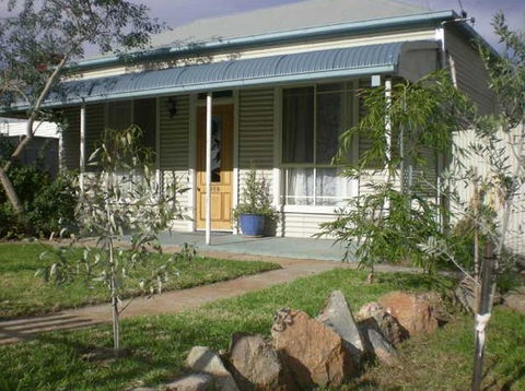Kookaburra Cottage - Broken Hill - Accommodation in Bendigo 4