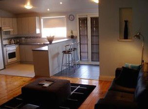 Townhouse Two - Accommodation in Bendigo 1