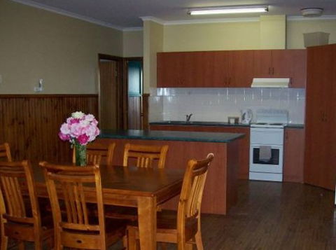 Riverland Holiday Cottage - Accommodation in Bendigo 0