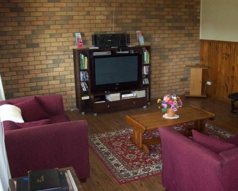 Riverland Holiday Cottage - Accommodation in Bendigo 1
