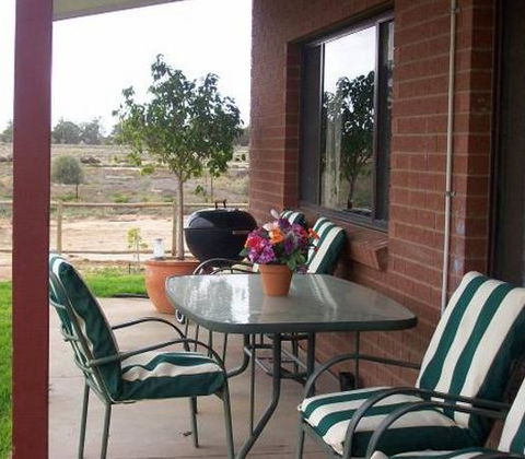 Riverland Holiday Cottage - Accommodation in Bendigo 5