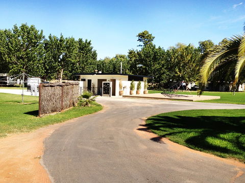 Curlwaa Caravan Park - Accommodation in Bendigo 2