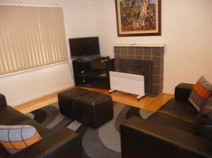 Townhouse Five - Accommodation in Bendigo 0