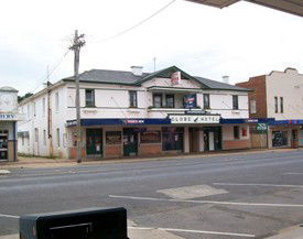 Globe Hotel Bombala - Accommodation in Bendigo 1