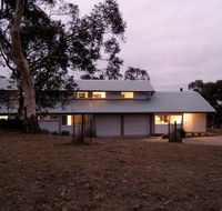 Silvertop Snowy Mountains Retreat - Accommodation in Bendigo