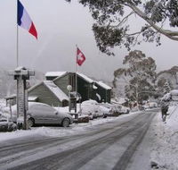 Kasees Apartments and Mountain Lodge - Accommodation in Bendigo