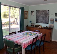 Ramsay Retro Farmstay - Accommodation in Bendigo