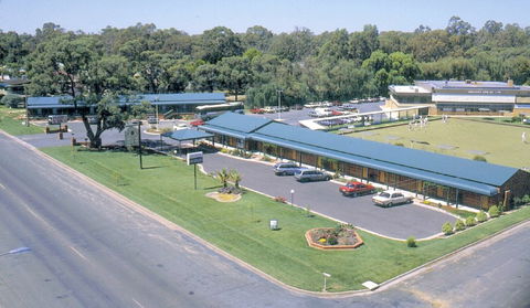 Deniliquin Country Club Motor Inn - Accommodation in Bendigo 0
