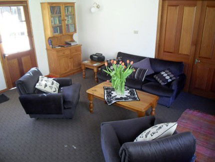 Chimney Cottage - Accommodation in Bendigo 2
