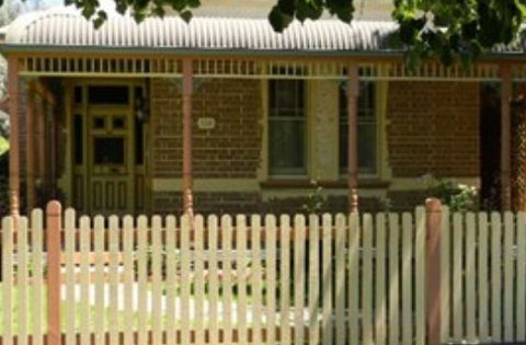 Chuck's Place - Accommodation in Bendigo 0