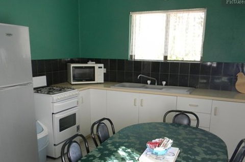 Murray Gardens Country Cottages And Motel - Accommodation in Bendigo 2