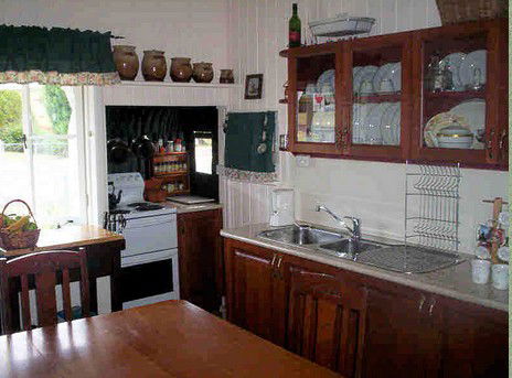 Dillons Cottage - Accommodation in Bendigo 0