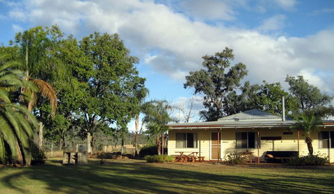Flag Springs Bush Retreat - Accommodation in Bendigo 5