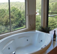 Ravensbourne Escape Kookaburra Kottage - Accommodation in Bendigo