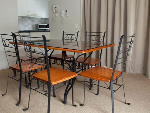 Ambassador Apartments Holiday Units - Accommodation in Bendigo 1