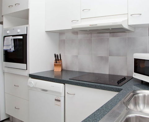 Ambassador Apartments Holiday Units - Accommodation in Bendigo 2
