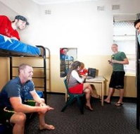 Maze Backpackers And Cb Hotel - Accommodation in Bendigo