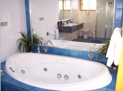 Bateau Bay Beachfront Luxury Accomodation - Accommodation in Bendigo 0