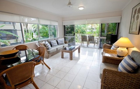 Driftwood Mantaray On Macrossan - Accommodation in Bendigo 0