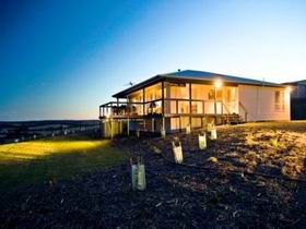 Captain's Rest - Accommodation in Bendigo 0