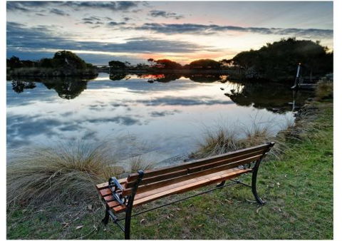 Stanley Lakeside Spa Cabins - Accommodation in Bendigo 7