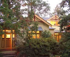 Moments Accommodation - Accommodation in Bendigo 0