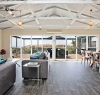 Coral Sands Luxury Beach House - Accommodation in Bendigo