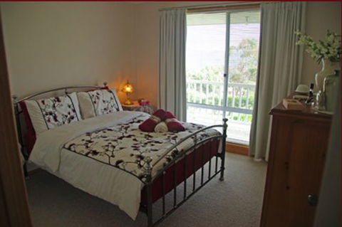 Sunsets Cottage - Accommodation in Bendigo 0