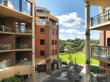 Amora Riverwalk Melbourne - Accommodation in Bendigo 13