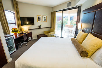 Amora Riverwalk Melbourne - Accommodation in Bendigo 66