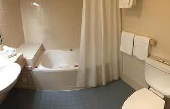 Country Comfort Hunts Liverpool - Accommodation in Bendigo 51