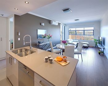 Zara Tower - Luxury Suites And Apartments - Accommodation in Bendigo 2